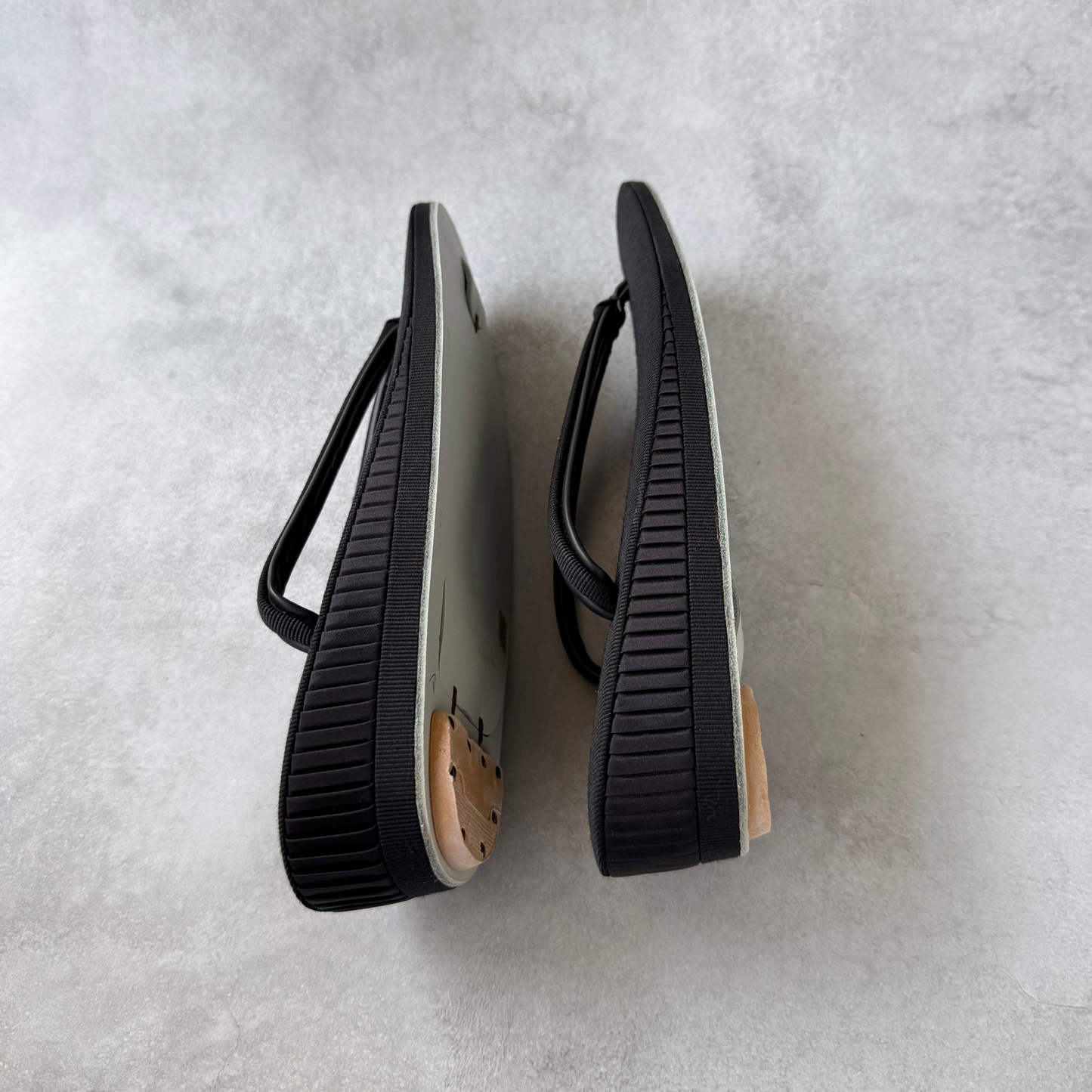 Vintage Japanese Black Zori Sandals (Size 6 US Women)|Elegant Formal Footwear from the 1960s