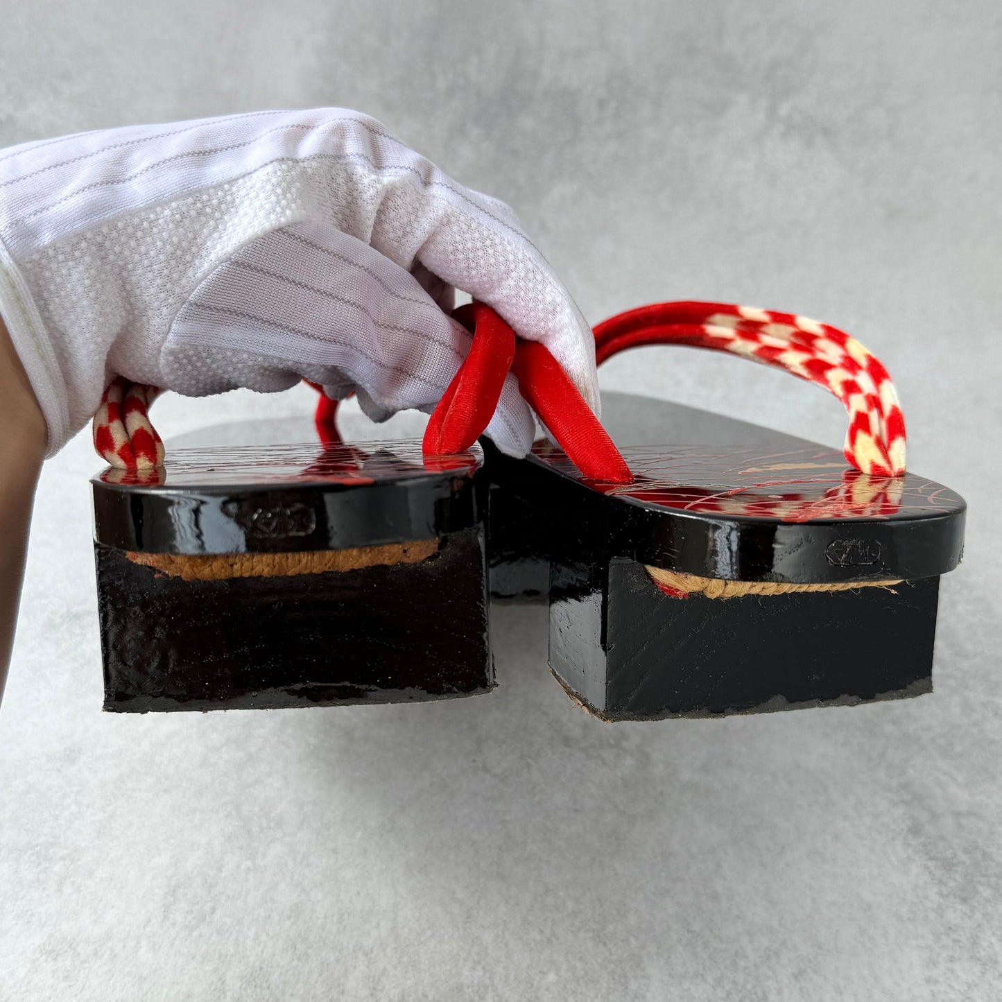 Vintage Japanese Geta Sandals 1960s | Black Lacquer Wood | Wave Pattern | Red Hanao | Made in Osaka by Tenguya