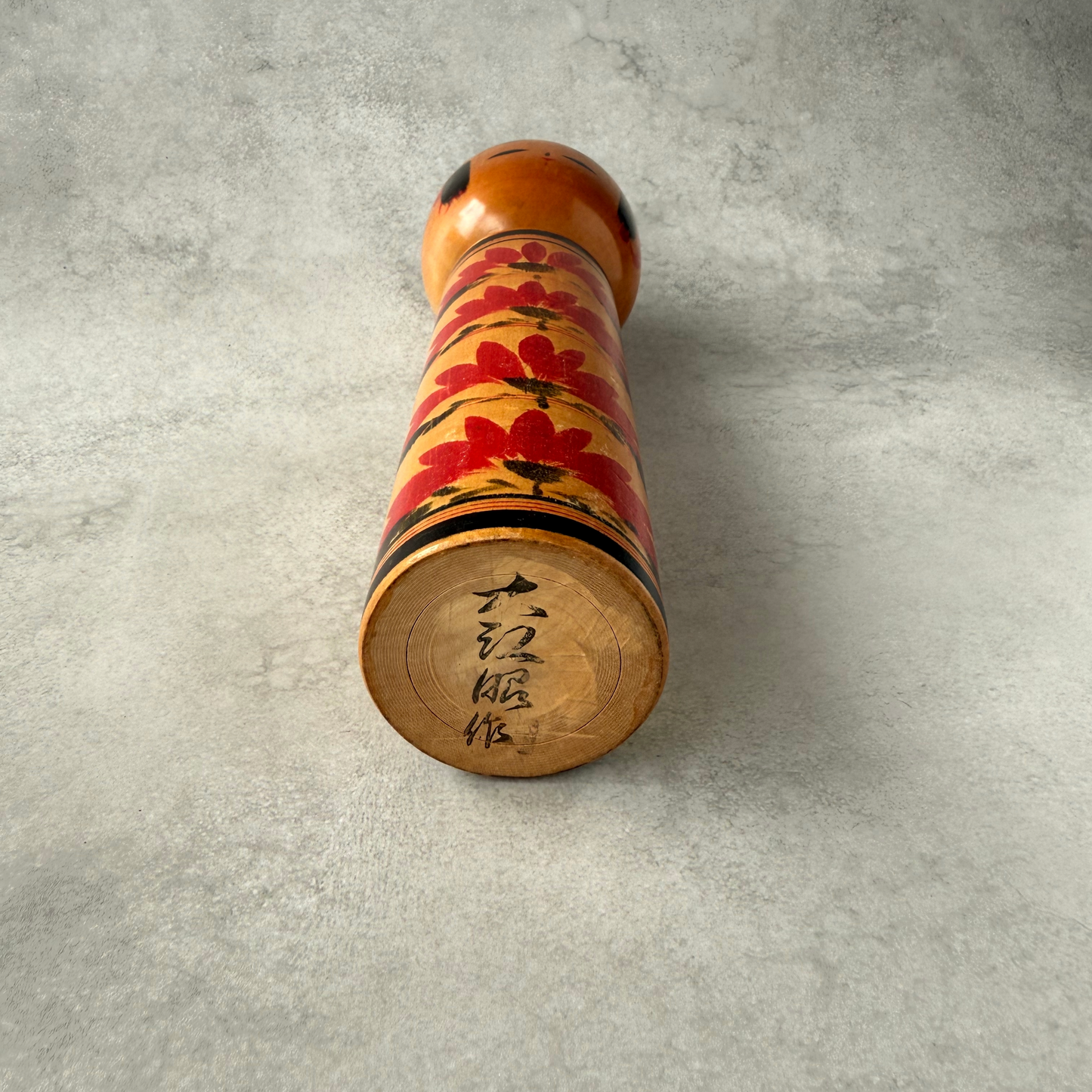 [Award-Winning Artist] Akira Ohe Vintage Kokeshi Doll, Togatta Style, 1970s – 9.45 inch Hand-Painted Japanese Folk Art